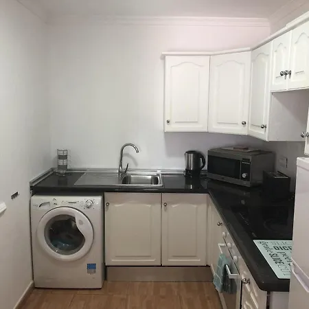 Stunning 4 Bed With Private Pool * סן מיגל דה אבונה